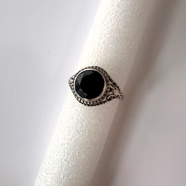 Ring black tourmaline round filagree band sterling silver