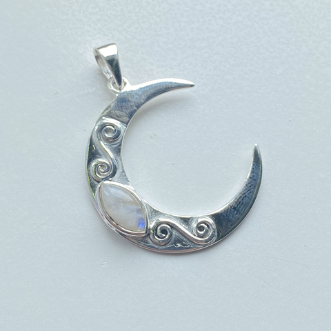 Pendant moon with moonstone oval sterling silver