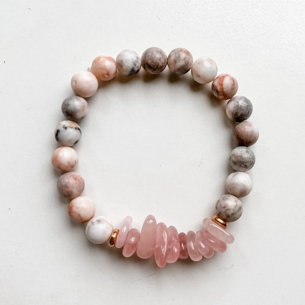 Bracelet 8mm pink zebra jasper with rose quartz chip