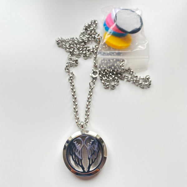 Necklace aromatherapy stainless steel locket - Angel Wings