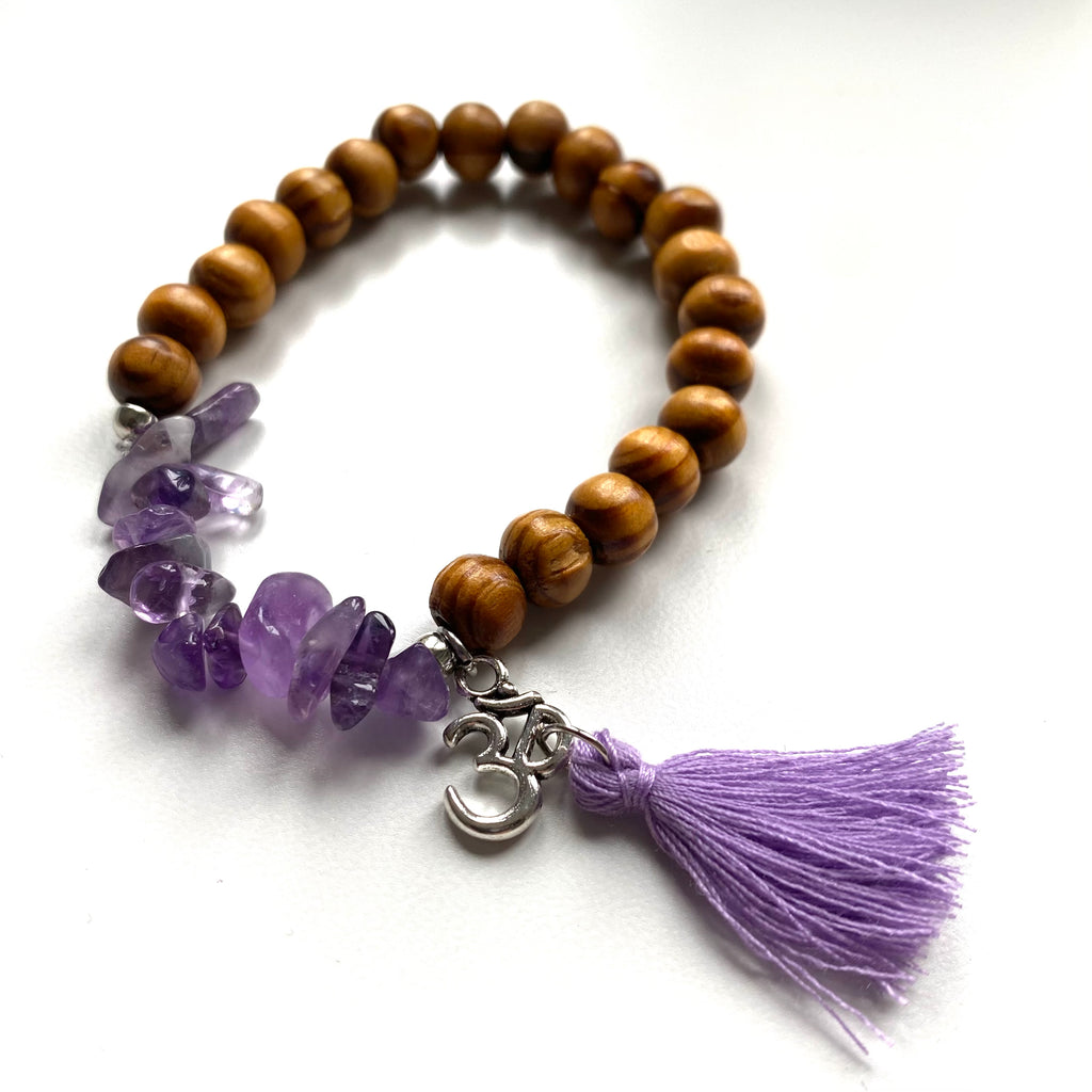 Bracelet Chip Amethyst, wood beads & om charm