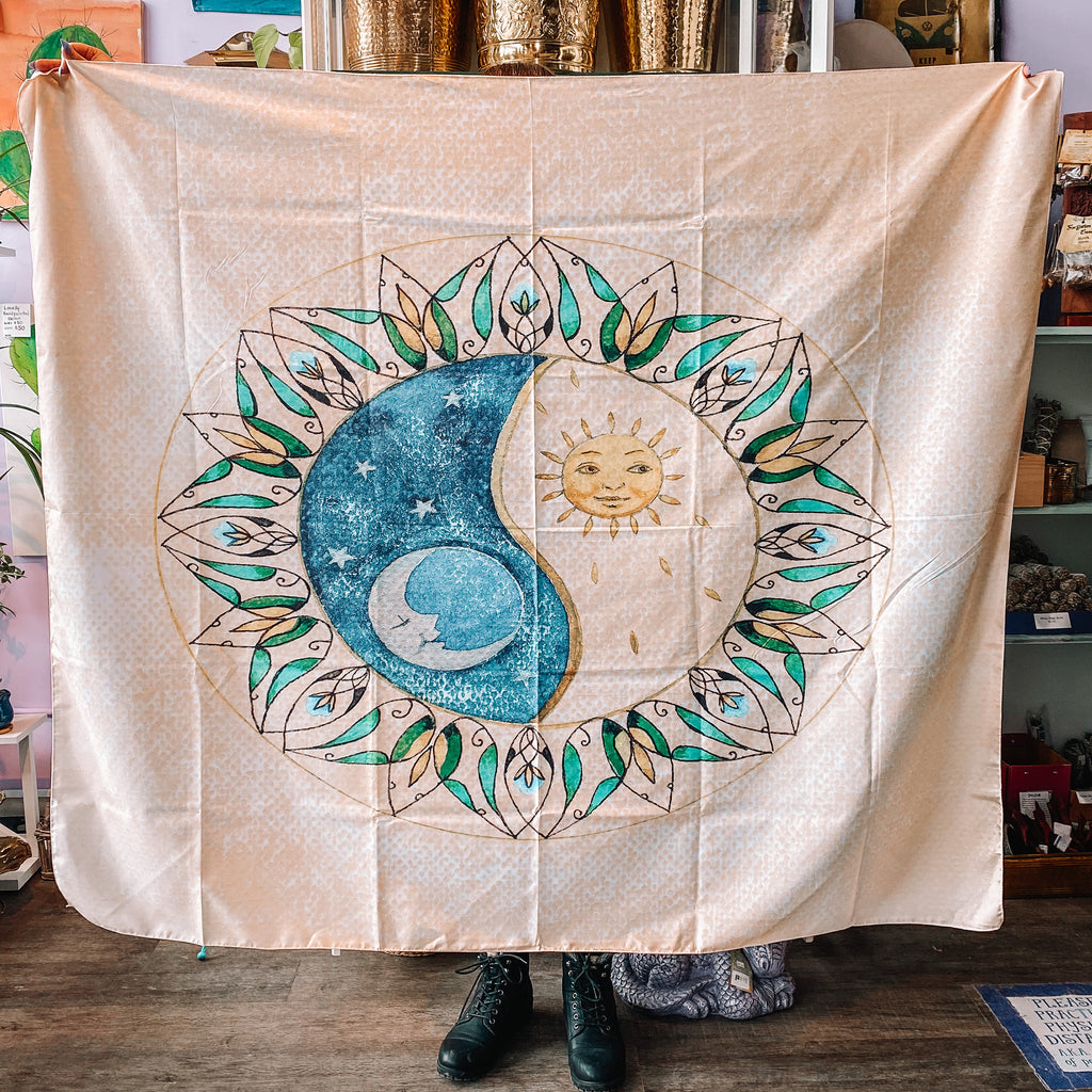 Tapestry yellow yin yang